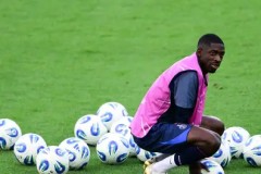 哈兰德与阿坎吉：多特蒙德至曼城，足球兄弟情深告别